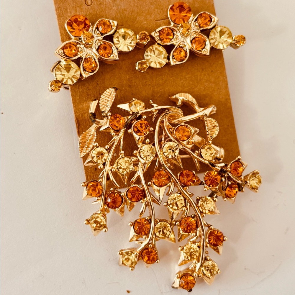 Vintage 1950’s, Crystal Floral Brooch Set